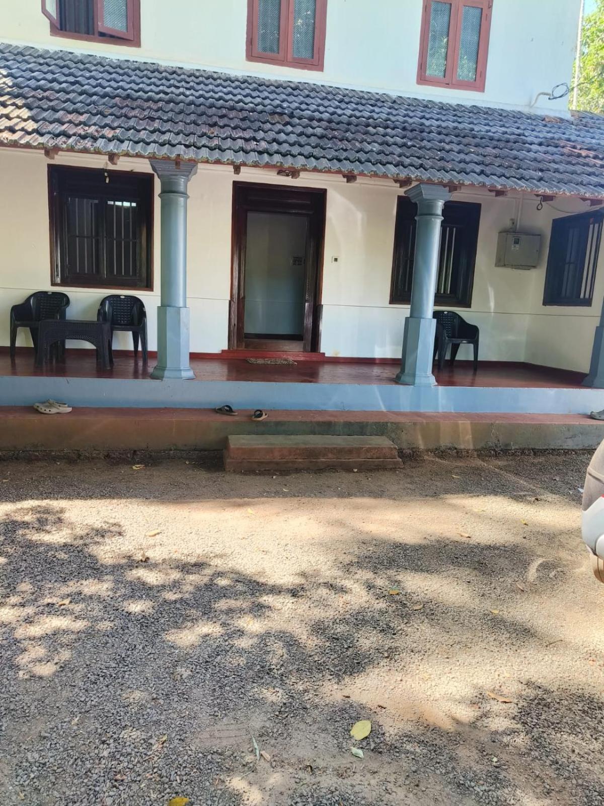 Bed and Breakfast Perch Next Door Kannur Esterno foto
