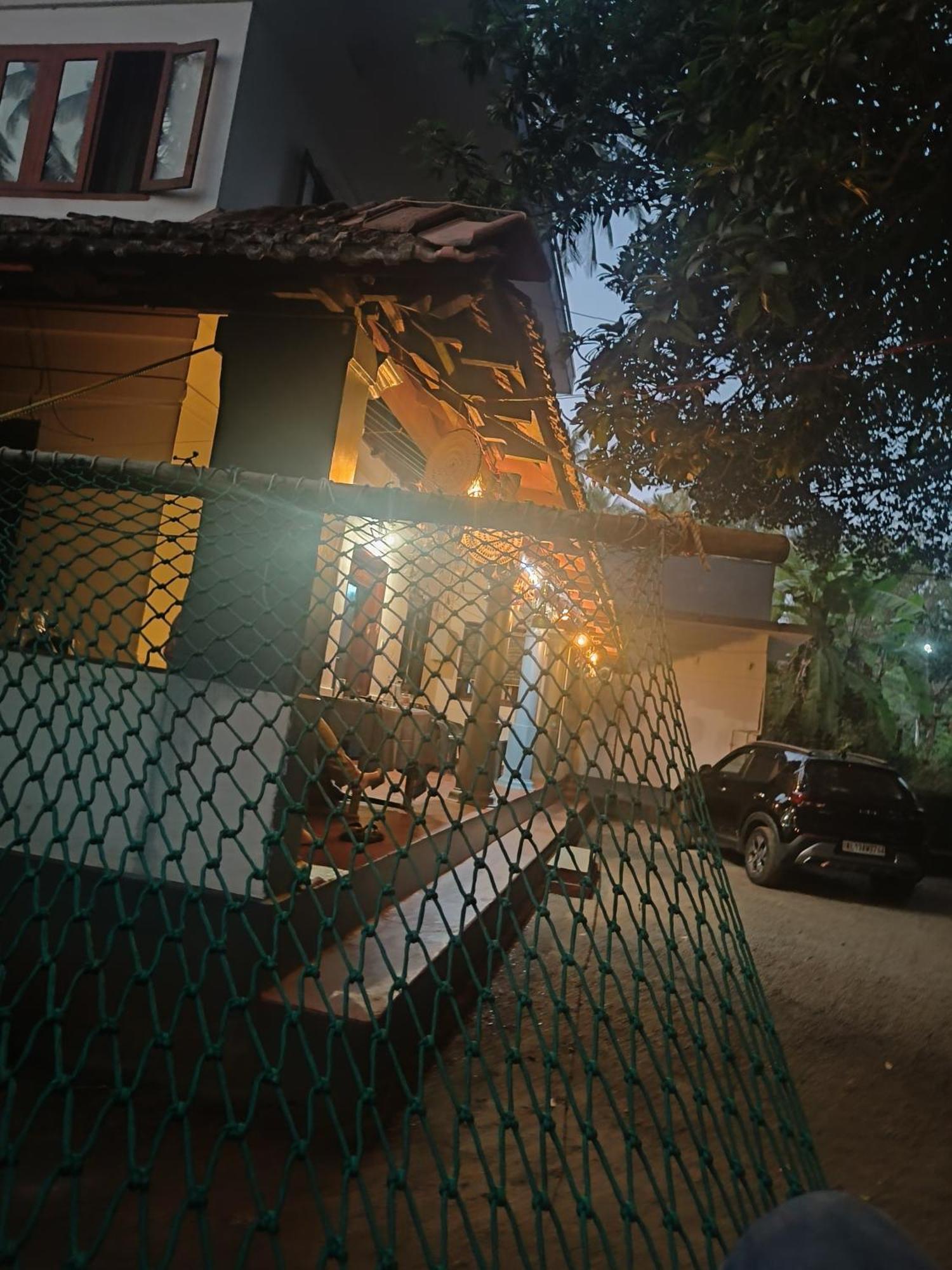 Bed and Breakfast Perch Next Door Kannur Esterno foto